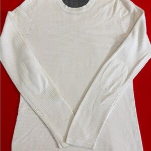 Vince Men’s white waffle long sleeve sweater size L